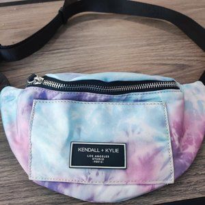 Kendall & Kylie belt bag / funny pack